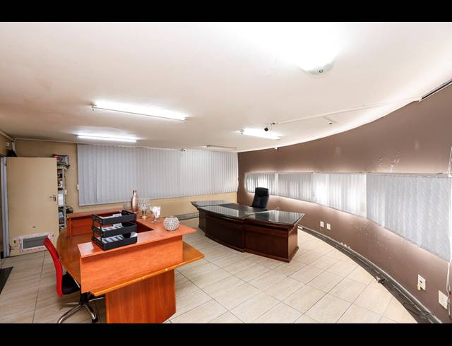 289M² OFFICE FOR SALE IN MORNINGSIDE